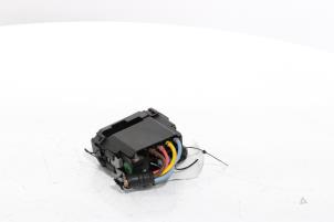 Used Fuse box Peugeot 3008 III e-3008 210 73 kWh Price € 163,35 Inclusive VAT offered by Snuverink Autodemontage