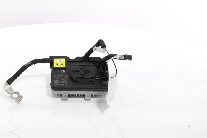 Usagé Ordinateur divers Peugeot 3008 III e-3008 210 73 kWh Prix € 423,50 Prix TTC proposé par Snuverink Autodemontage