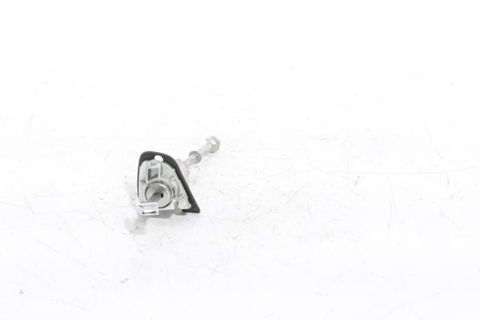 Door lock cylinder, left from a Peugeot 3008 III e-3008 210 73 kWh 2024