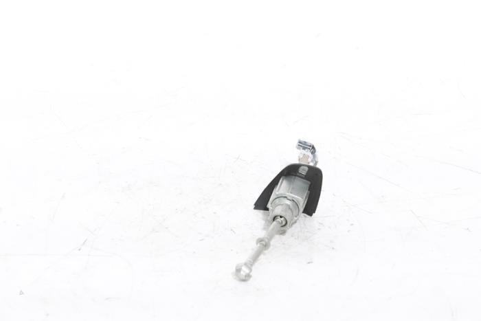 Door lock cylinder, left from a Peugeot 3008 III e-3008 210 73 kWh 2024