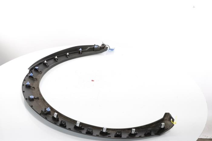 Flared wheel arch from a Peugeot 3008 III e-3008 210 73 kWh 2024