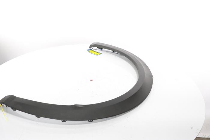 Flared wheel arch from a Peugeot 3008 III e-3008 210 73 kWh 2024
