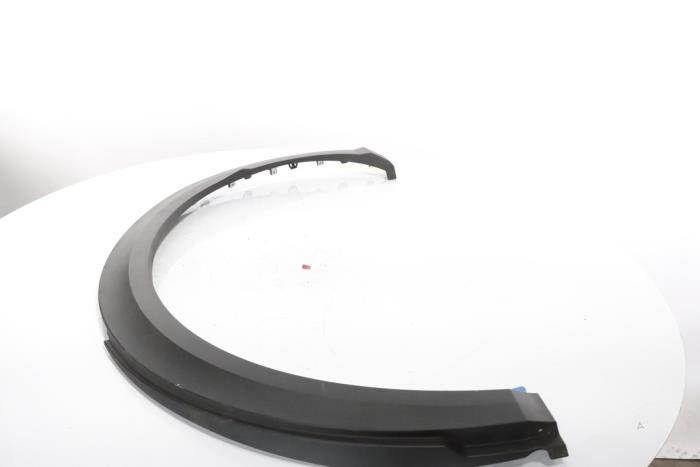 Flared wheel arch from a Peugeot 3008 III e-3008 210 73 kWh 2024