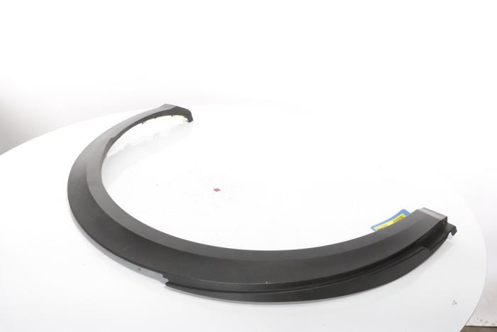 Flared wheel arch from a Peugeot 3008 III e-3008 210 73 kWh 2024