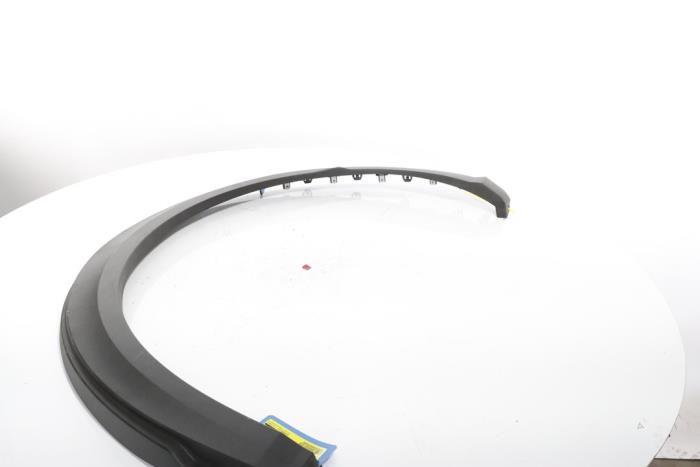 Flared wheel arch from a Peugeot 3008 III e-3008 210 73 kWh 2024