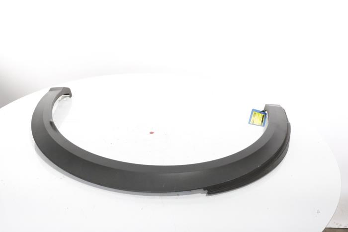 Flared wheel arch from a Peugeot 3008 III e-3008 210 73 kWh 2024