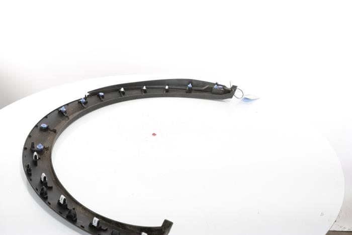 Flared wheel arch from a Peugeot 3008 III e-3008 210 73 kWh 2024