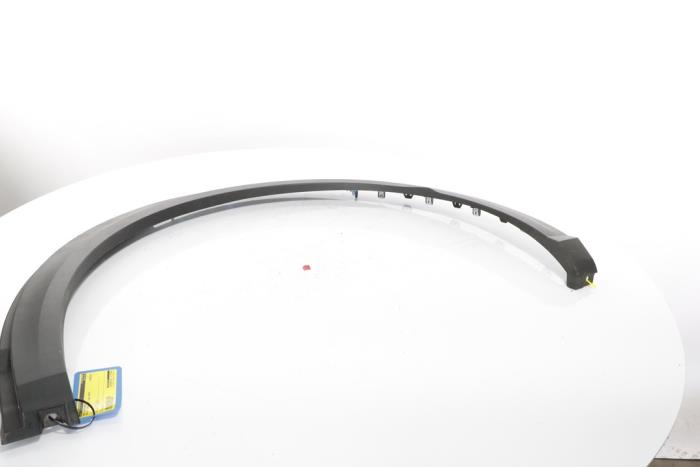 Flared wheel arch from a Peugeot 3008 III e-3008 210 73 kWh 2024