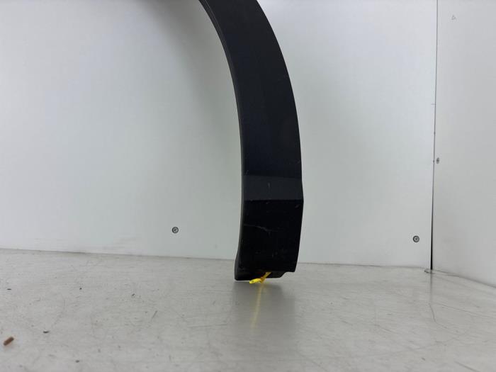 Flared wheel arch from a Peugeot 3008 III e-3008 210 73 kWh 2024
