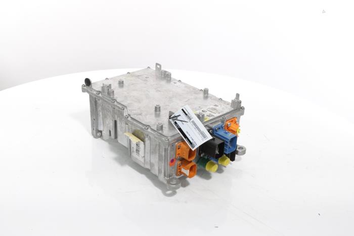 On-board charger from a Peugeot 3008 III e-3008 210 73 kWh 2024