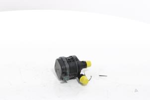 Used Water pump Peugeot 3008 III e-3008 210 73 kWh Price € 78,65 Inclusive VAT offered by Snuverink Autodemontage