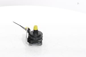Used Water pump Peugeot 3008 III e-3008 210 73 kWh Price € 90,75 Inclusive VAT offered by Snuverink Autodemontage