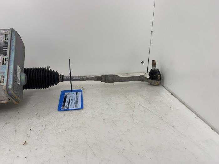 Steering box from a Peugeot 3008 III e-3008 210 73 kWh 2024
