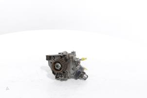 Usados Bomba de gasolina mecánica Renault Kangoo Express (RF..) 1.5 Blue dCi 75 Precio € 229,90 IVA incluido ofrecido por Snuverink Autodemontage