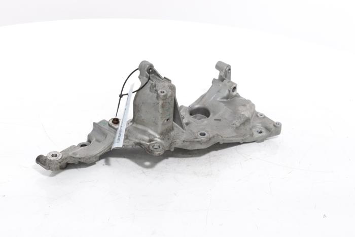 Gebrauchte Dynamostütze oben Peugeot Expert (V1/VA/VB/VE/VF/VT/VY) 2.0 Blue HDi 145 16V Preis € 78,65 Mit Mehrwertsteuer angeboten von Snuverink Autodemontage