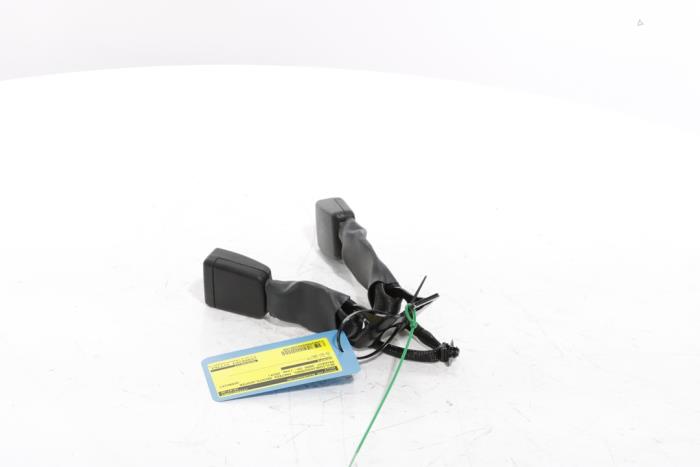 Rear seatbelt buckle, right from a Peugeot 3008 III e-3008 210 73 kWh 2024