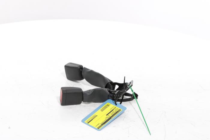 Rear seatbelt buckle, right from a Peugeot 3008 III e-3008 210 73 kWh 2024