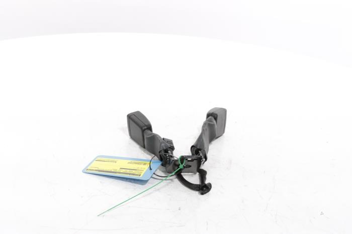 Rear seatbelt buckle, right from a Peugeot 3008 III e-3008 210 73 kWh 2024