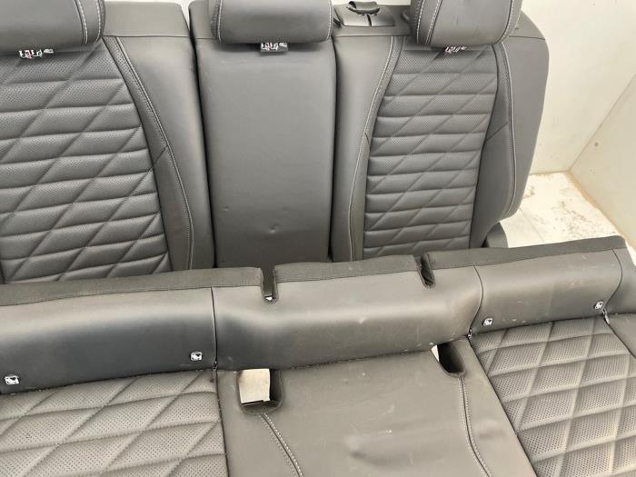 Rear bench seat from a Peugeot 3008 III e-3008 210 73 kWh 2024