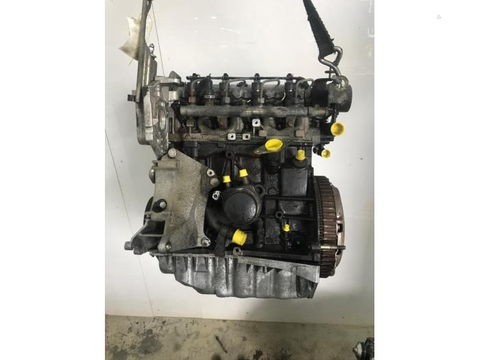 Używane Silnik Renault Trafic New (FL) 1.9 dCi 82 16V Cena € 1.512,50 Z VAT oferowane przez Snuverink Autodemontage
