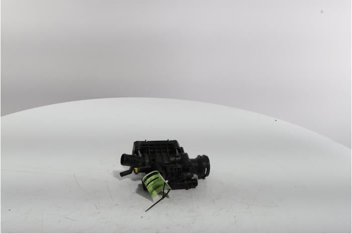 Usagé Boîtier thermostat Opel Combo Cargo 1.5 CDTI 100 Prix € 72,60 Prix TTC proposé par Snuverink Autodemontage