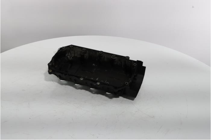 Ventildeckel van een Renault Twingo II (CN) 1.2 16V 2013
