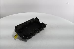 Ventildeckel van een Renault Twingo II (CN) 1.2 16V 2013