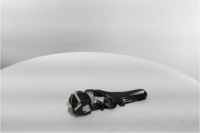 Främre säkerhetsbälte, vänster från en Renault Scenic E-Tech Electric (RCB) EV60 2024