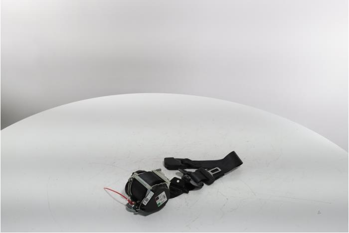 Främre säkerhetsbälte, höger från en Renault Scenic E-Tech Electric (RCB) EV60 2024