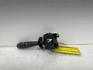 Usados Interruptor de luz Renault Twingo II (CN) 1.2 Precio € 50,00 Norma de margen ofrecido por Snuverink Autodemontage