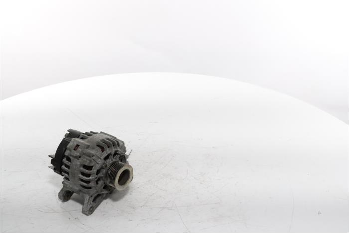 Dynamo van een Renault Twingo II (CN) 1.2 16V 2014