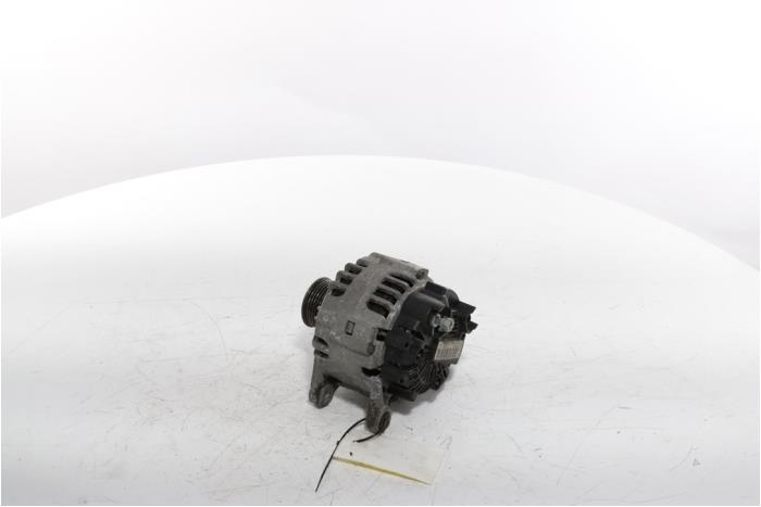 Dynamo van een Renault Twingo II (CN) 1.2 16V 2014