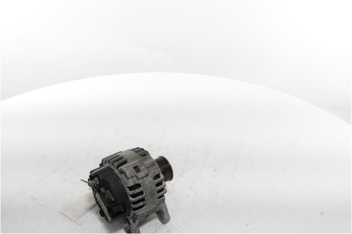 Dynamo van een Renault Twingo II (CN) 1.2 16V 2014