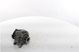 Dynamo van een Renault Twingo II (CN) 1.2 16V 2014
