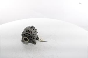 Dynamo van een Renault Twingo II (CN) 1.2 16V 2014