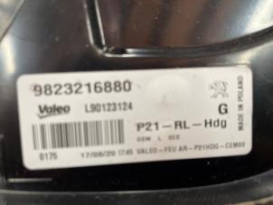 Usados Luz trasera izquierda Peugeot 208 II (UB/UH/UP) e-208 50 kWh Precio € 139,15 IVA incluido ofrecido por Snuverink Autodemontage