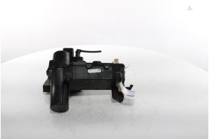 Usagé Condensateur clim Peugeot 208 II (UB/UH/UP) e-208 50 kWh Prix € 169,40 Prix TTC proposé par Snuverink Autodemontage