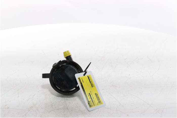 Begagnade Vattenpump Volvo EX40 (XZ) Single Motor Extended Range 82 kWh Pris € 139,15 Inklusive moms erbjuds av Snuverink Autodemontage