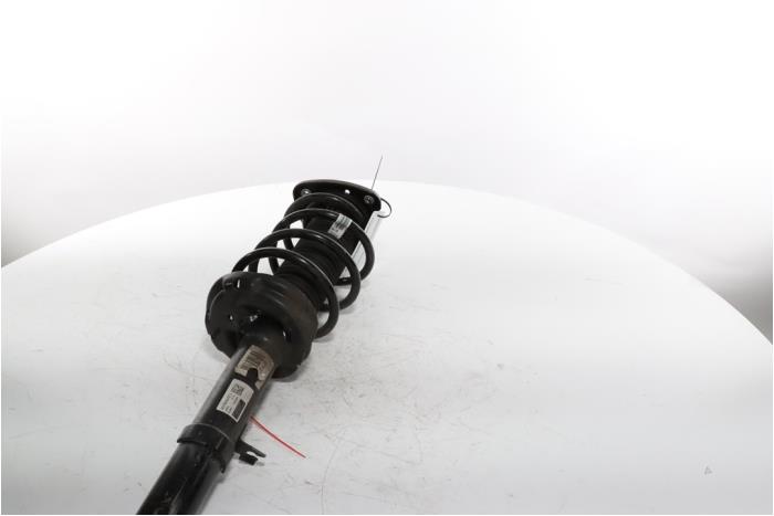 Front shock absorber rod, right Volvo EX40 Single Motor Extended Range ...