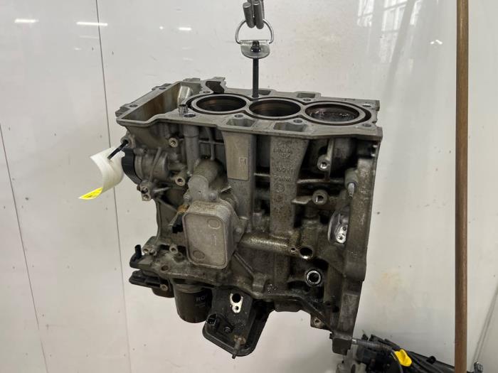 Used Engine crankcase Peugeot 5008 II (M4/MC/MJ/MR) 1.2 12V e-THP PureTech 130 Price € 423,50 Inclusive VAT offered by Snuverink Autodemontage