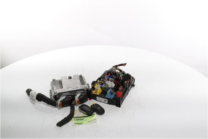 Used Engine management computer Opel Grandland (X) 1.6 Turbo 16V Hybrid Price € 400,00 Margin scheme offered by Snuverink Autodemontage