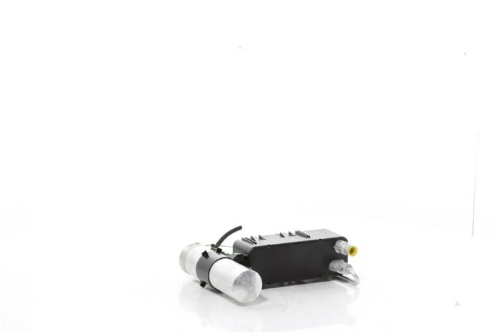 Klima Kondensor van een Opel Corsa F (UB/UH/UP) Electric, Corsa-e 50kWh 2023