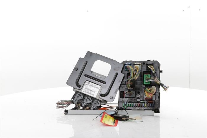 Used Engine management computer Citroen C4 Picasso (UD/UE/UF) 1.8 16V Price € 150,00 Margin scheme offered by Snuverink Autodemontage