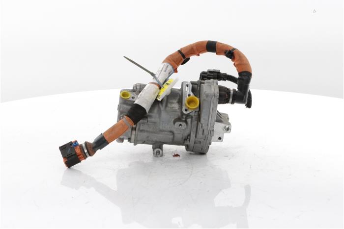 Usagé Pompe clim Renault Kangoo Express (RFK) E-Tech 44 kWh Prix € 756,25 Prix TTC proposé par Snuverink Autodemontage