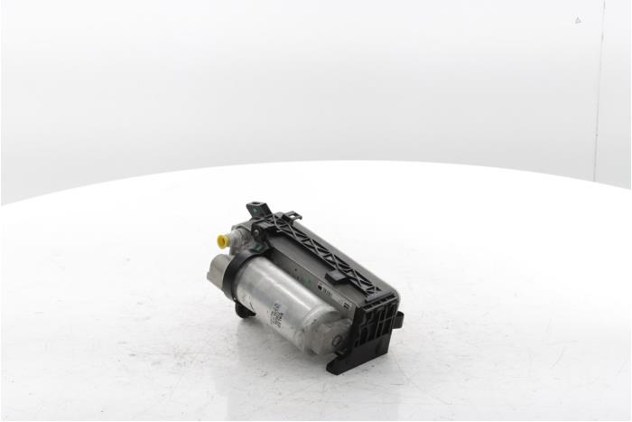 Klima Kondensor van een BMW 3 serie (G20) 330e 2.0 TwinPower Turbo 16V 2021