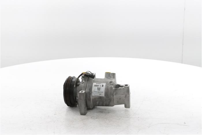 Usagé Pompe clim Dacia Sandero III 1.0 SCe 65 12V Prix € 544,50 Prix TTC proposé par Snuverink Autodemontage