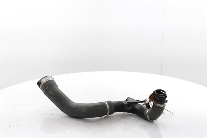 Gebrauchte Intercooler Schlauch Renault Megane IV Estate (RFBK) 1.2 Energy TCE 130 Preis € 95,00 Margenregelung angeboten von Snuverink Autodemontage
