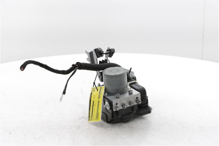 Usagé Pompe ABS Renault Clio V (RJAB) 1.0 SCe 65 12V Prix € 272,25 Prix TTC proposé par Snuverink Autodemontage