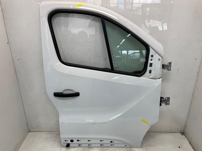 Begagnade Dörr, 2-dörrars, höger Renault Trafic (1FL/2FL/3FL/4FL) 2.0 dCi 16V 120 Pris € 302,50 Inklusive moms erbjuds av Snuverink Autodemontage