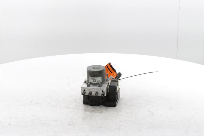 Usagé Pompe ABS Citroen C3 Aircross I (2C/2R) 1.2 e-THP PureTech 110 Prix € 266,20 Prix TTC proposé par Snuverink Autodemontage